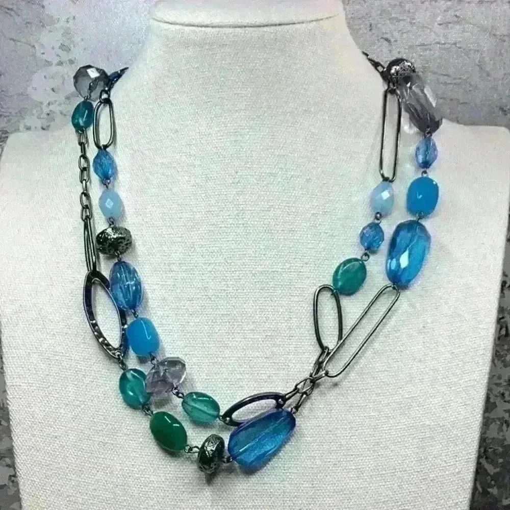 Lia Sophia Vintage Glass Acrylic and Gunmetal Necklace